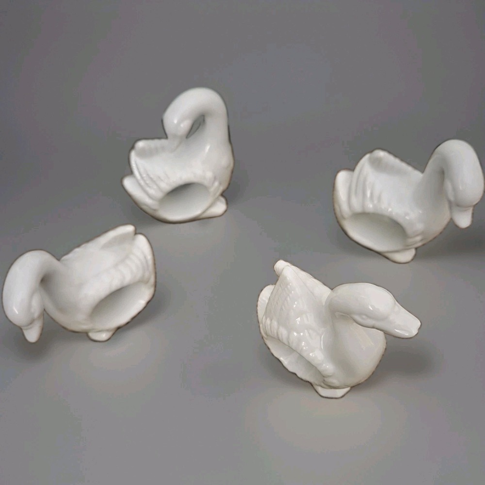 Set of 4 Vintage Napkin Rings Holders Elegant White Swans Glossy Finish